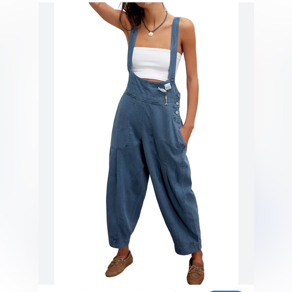 Free people Felix taper Women's Blue Denim Overalls buckle size M Like new - Picture 3 of 15